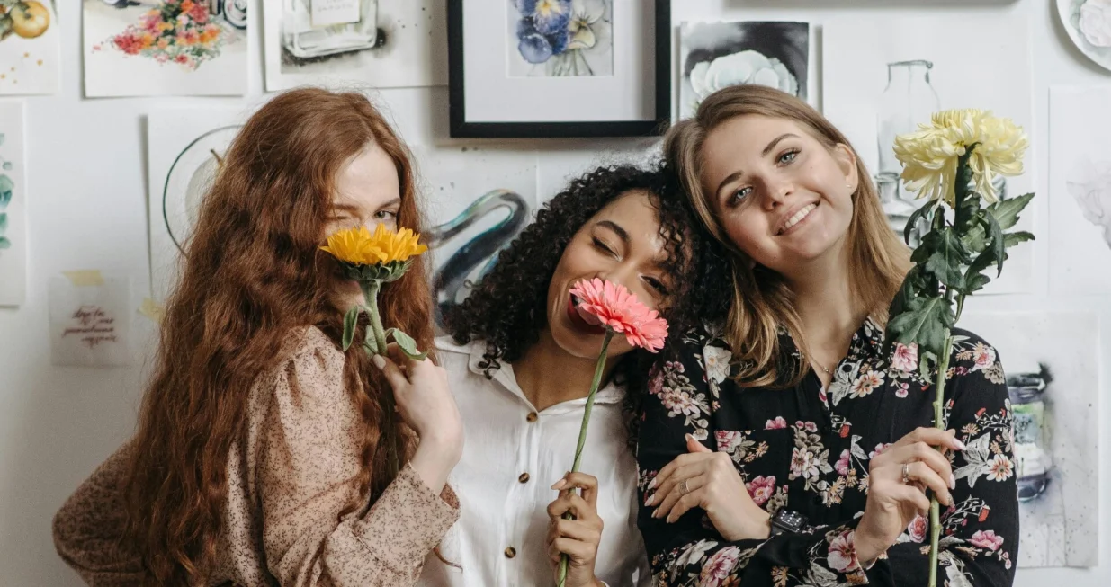 Prijateljice, cvijeće/Pavel Danilyuk