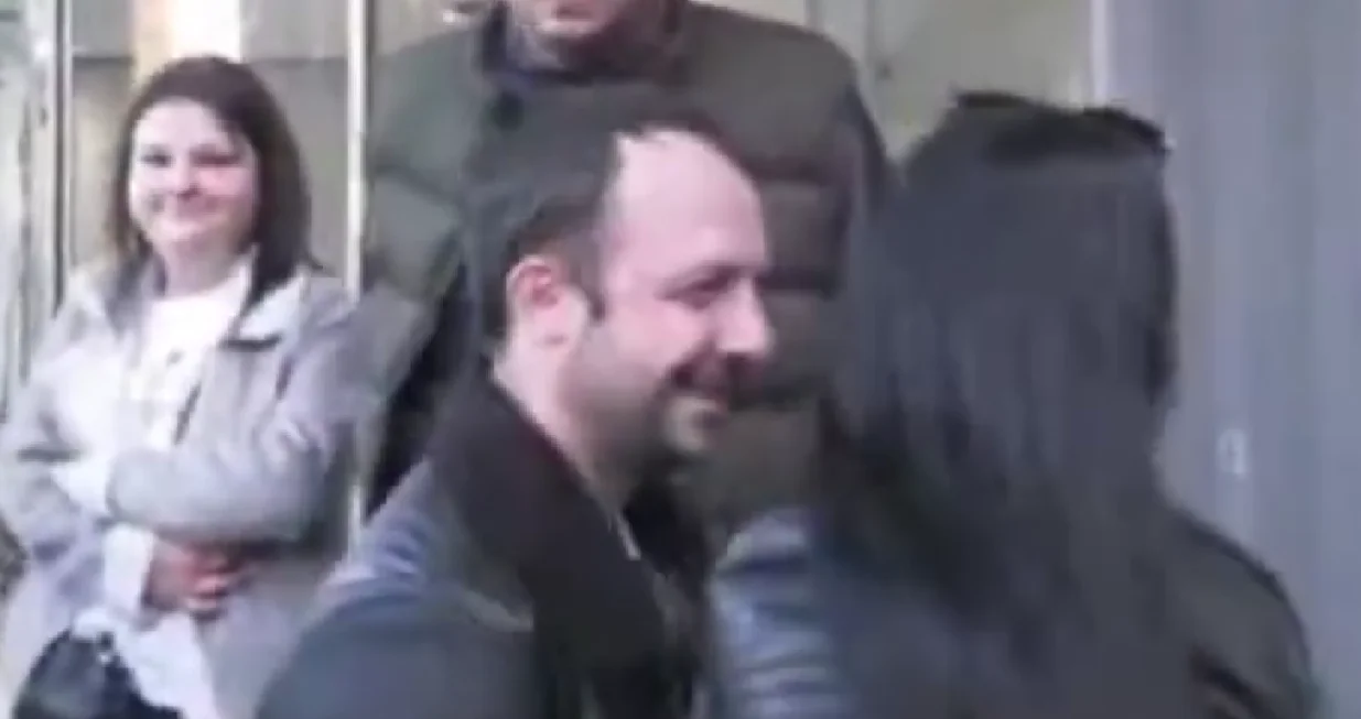 Švaleracija na Vučićevom skupu, ljubavna prevara?/Prtsc