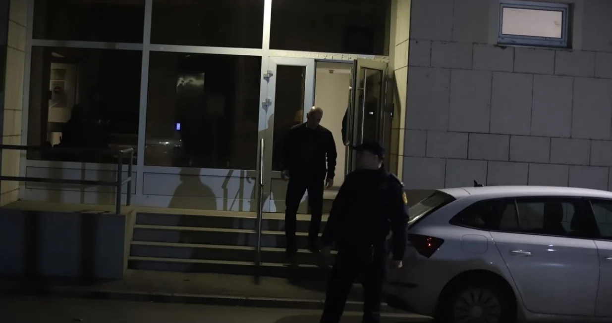 Privođenje osumnjičenog u Tužilaštvo TK/Tuzlanski.ba/Almir Kapo