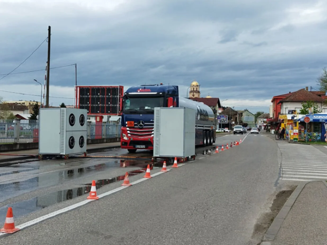 Gradiška, granični prelaz, dezinfekcija za vozila/Milan Vujić