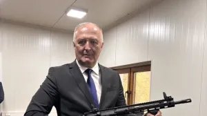 Zukan Helez u posjeti AC Unity Goražde; puška AC ALFA SMG 9 mm je 100 posto domaći proizvod//