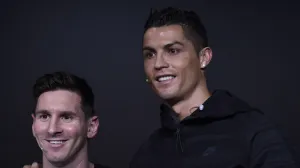 epa08890531 (FILE) Argentina's Lionel Messi (L) and Portugal's Cristiano Ronaldo, two of the nominees for the FIFA Ballon d'Or 2015 award, attend a press conference prior to the FIFA Ballon d'Or awarding ceremony at the Kongresshaus in Zurich, Switzerland, 11 January 2016 (re-issued on 17 December 2020). Polish striker Robert Lewandowski has been named The Best FIFA Men's Player during the virtual Best FIFA Football Awards 2020 on 17 December 2020, ahead of Argentina's Lionel Messi and Portugal's Cristiano Ronaldo. EPA/VALERIANO DI DOMENICO *** Local Caption *** 52517239