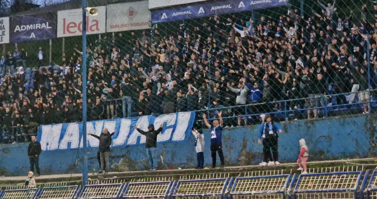 Manijaci nakon meča (FOTO: Sport1)