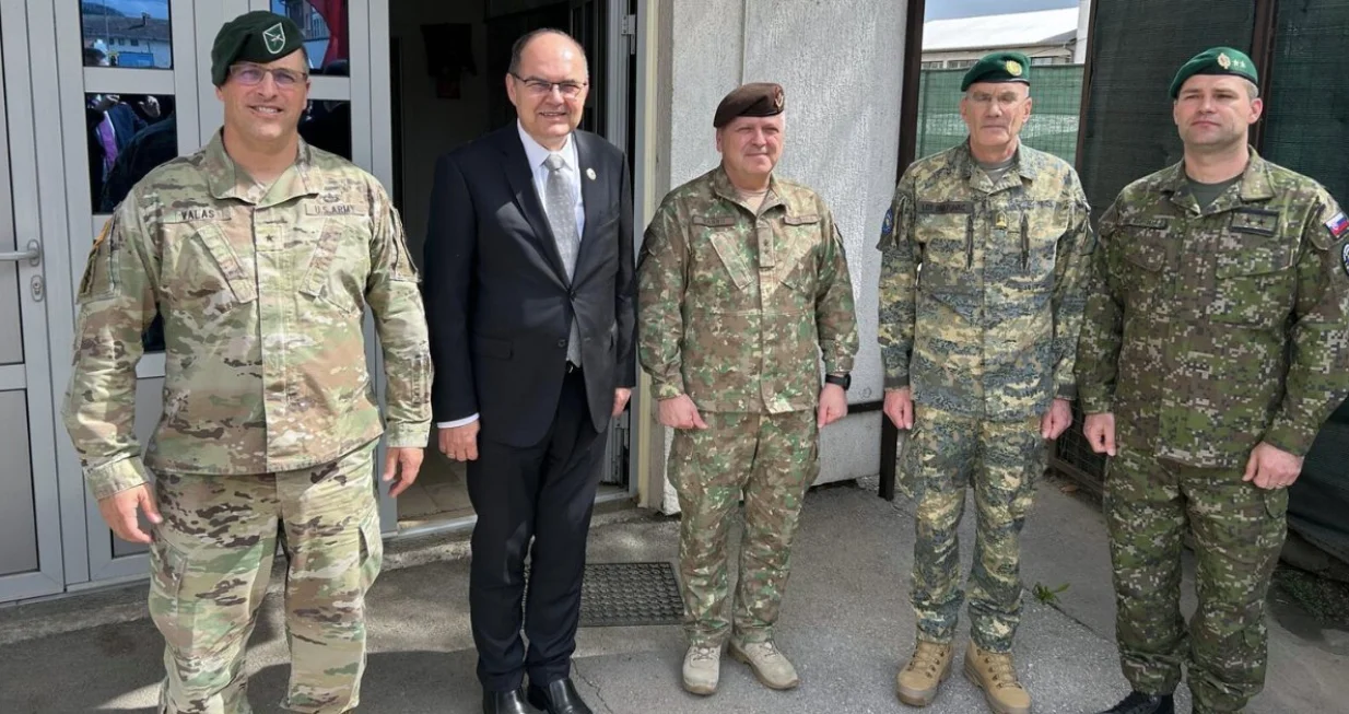 Schmidt u Srebrenici uoči obilježavanja 30. godišnjice genocida/