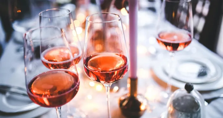 rosé vino/Pexels