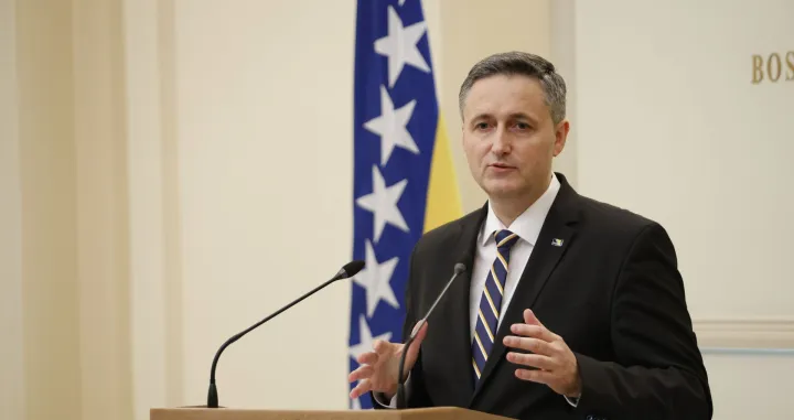 SARAJEVO, 20. marta (FENA) - Član Predsjedništva BiH Denis Bećirović obratit se danas medijima na vanrednoj pres-konferenciji. (Foto FENA/Amer Kajmović)/Amer Kajmović
