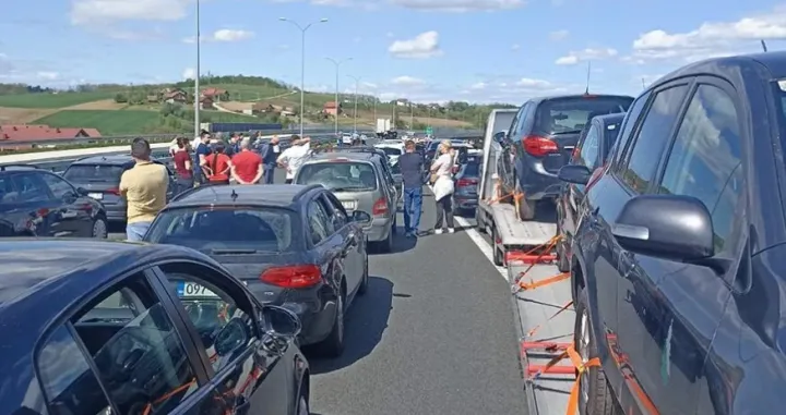 Saobraćaj obustavljen/ATV/