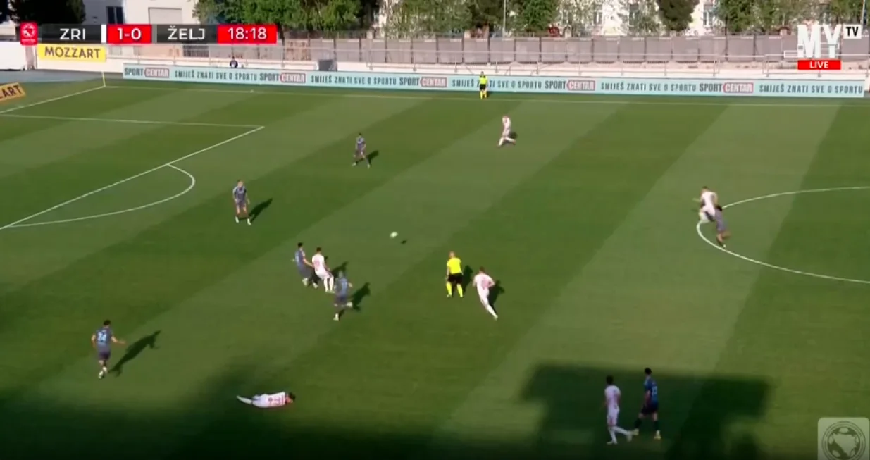 Detalj iz prvog poluvremena utakmice između Zrinjskog i Željezničara (FOTO: Screenshot - MY TV)