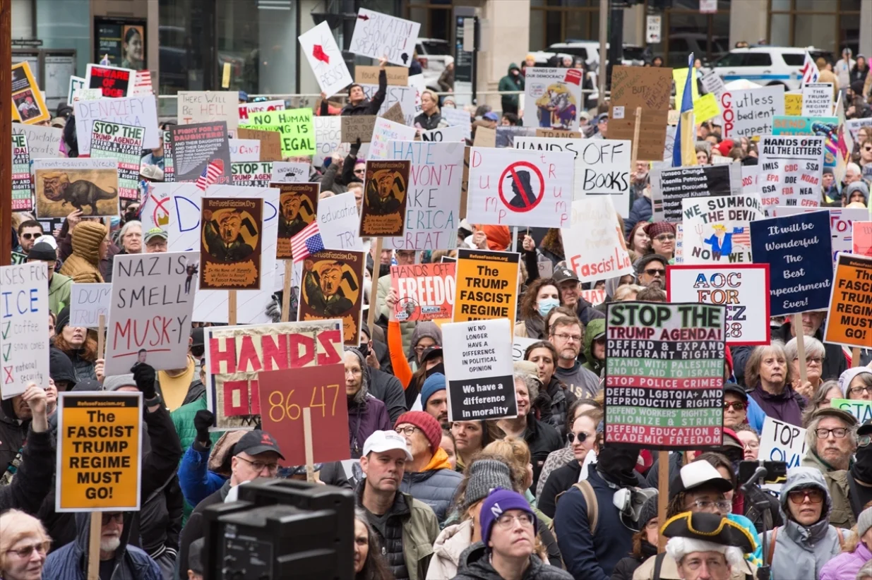 Protestni skupovi širom SAD-a protiv administracije Donalda Trumpa; Chicago//