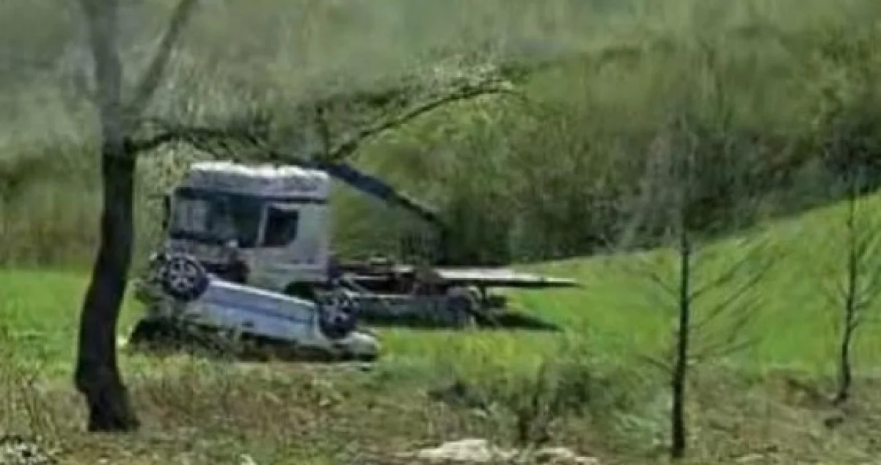 Jezivi prizori sa mjesta nesreće/Cazin.net//