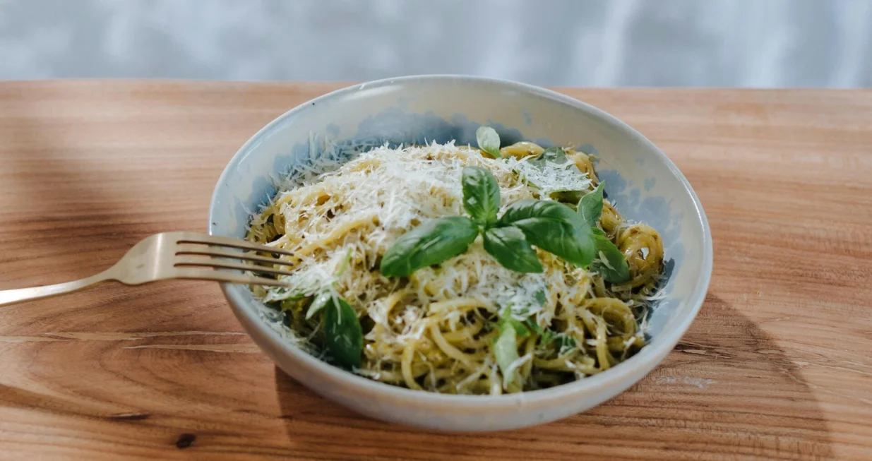 Špagete u zelenom umaku/Ron Lach