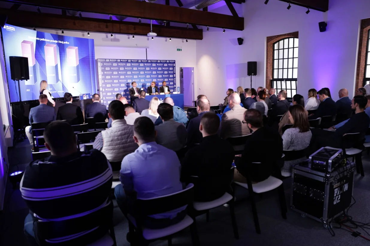 Prvi u BiH: ASA CENTRAL osiguranje predstavilo SOLO aplikaciju za online registraciju vozila//