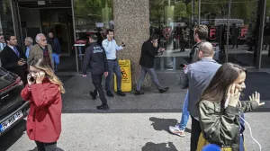 Istanbul, Turska - 23. april 2025:Zemljotres jaДЌine 6,2 stepeni po Rihteru pogodio je u srijedu podruДЌje Istanbula, a graД'ani su nakon snaЕѕnog podrhtavanja tla izaЕЎli na ulice u strahu od novih potresa (Murat ЕћengГјl - Anadolu Agency)/