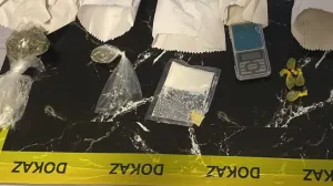 Velika akcija MUP-a TK-a u Tuzli, pronađeni droga, vaga, mobiteli...//