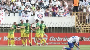 23.04.2025., stadion Poljud, Split - SuperSport HNL, 31. kolo, HNK Hajduk - NK Istra 1961. Slavlje nogometasa Istre nakon pogotka Vinka Rozica za vodstvo 1:0. Advan Kadusic, Vinko Rozic, George Gagua, Josip Radosevic, Antonio Mauric i Stjepan Loncar Photo: Ivo Cagalj/PIXSELL
