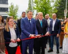 U Istočnom Sarajevu, 24. aprila 2025. godine, predsjednik bosanskohercegovačkog entiteta RS Milorad Dodik svečano je otvorio zgradu Rektorata i Muzičke akademije Univerziteta u Istočnom Sarajevu/Damir Deljo