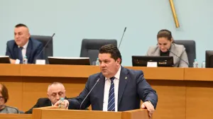 Nenad Stevandić na sjednici NSRS-a//