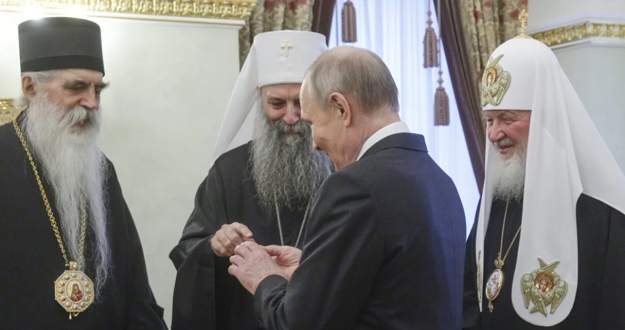 Vladimir Putin i patrijarh Porfirije/Agencije