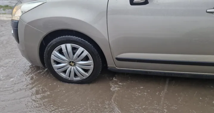 Vožnja otežana/Sanel Konjhodžić