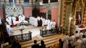 U sarajevskoj katedrali Srca Isusova u petak je održana misa zadušnica za papu Franju/Damir Deljo