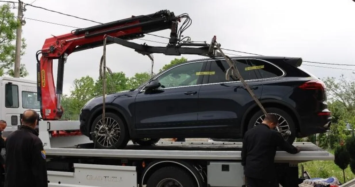 automobil oduzet od lažnog ljekara/Mup Ks