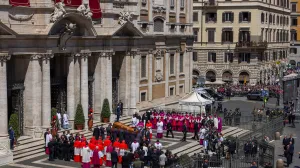 Pallbearers carry the coffin of Pope Francis inside the Papal Basilica of Saint Mary Major (Santa Maria Maggiore) during his funeral, in Rome, Italy, April 26, 2025. REUTERS/Alkis Konstantinidis/Alkis Konstantinidis