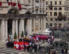 Pallbearers carry the coffin of Pope Francis inside the Papal Basilica of Saint Mary Major (Santa Maria Maggiore) during his funeral, in Rome, Italy, April 26, 2025. REUTERS/Alkis Konstantinidis/Alkis Konstantinidis