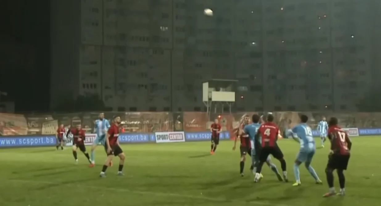 Gigović svira penal za goste (FOTO: Screenshot - Arena Sport)