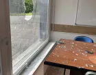Razbijeno staklo na prostorijama DF-a/
