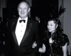 Gene Hackman i Betsy Arakawa//