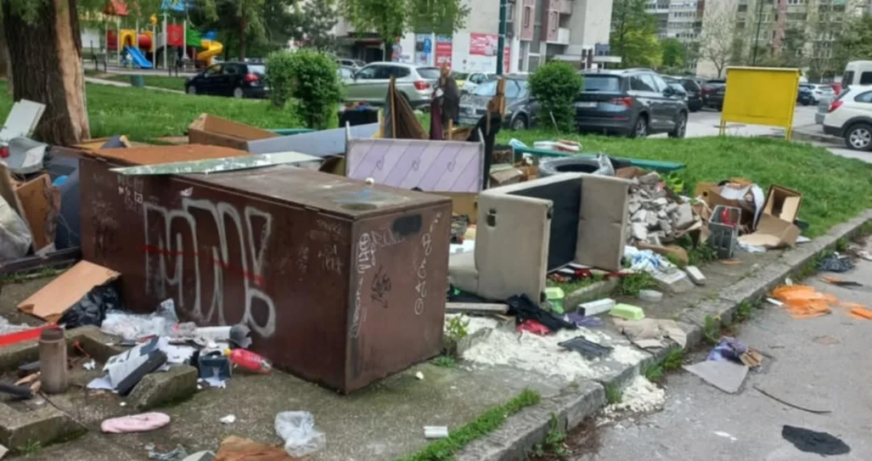 Kabasti otpad na Otoci/Facebook/