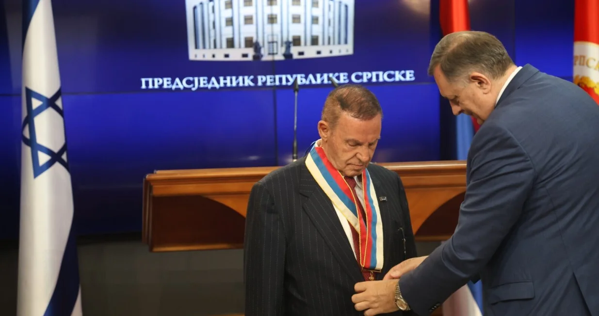 Dodik odlikovao Moshu Levy-a/