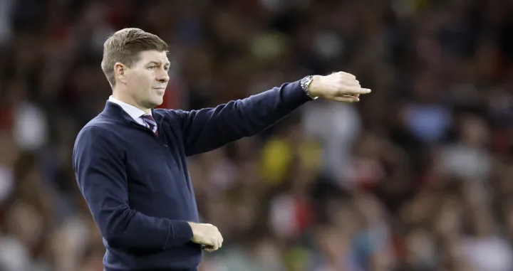 epa10150472 Aston Villa manager Steven Gerrard reacts during the English Premier League soccer match between Arsenal FC and Aston Villa in London, Britain, 31 August 2022. EPA/TOLGA AKMEN EDITORIAL USE ONLY. No use with unauthorized audio, video, data, fixture lists, club/league logos or 'live' services. Online in-match use limited to 120 images, no video emulation. No use in betting, games or single club/league/player publications