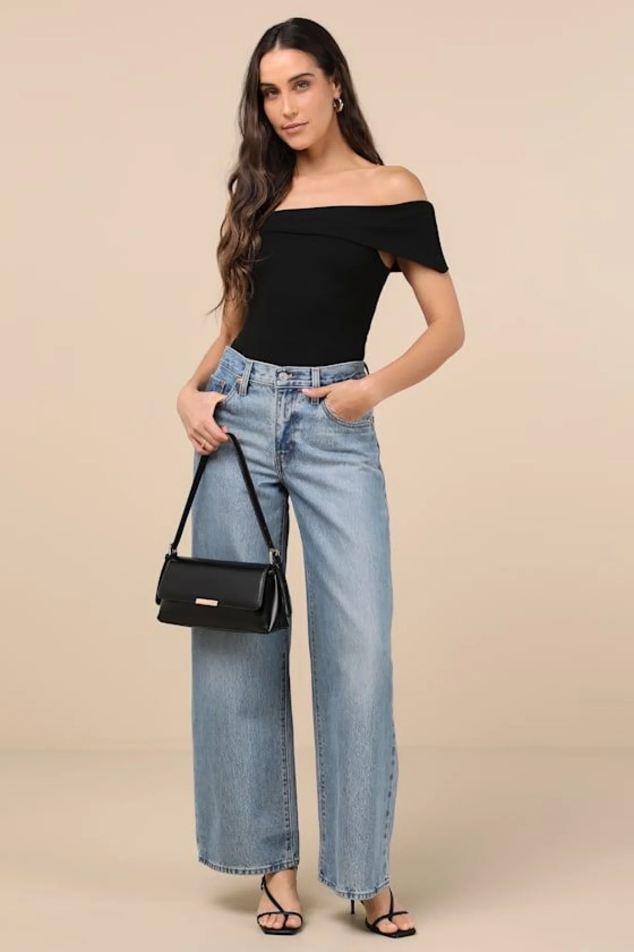 Top spuštenih ramena//