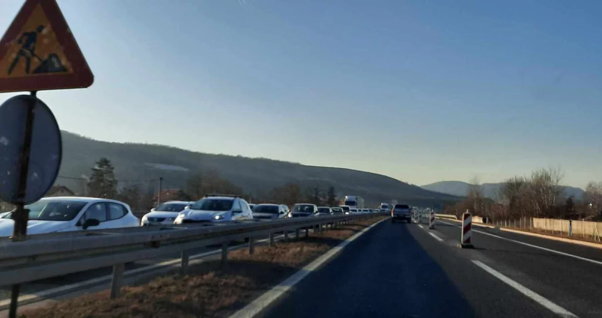 nesreća, a1, autoput, sarajevo, visoko, saobraćaj, sudar/Namik Šahinpašić