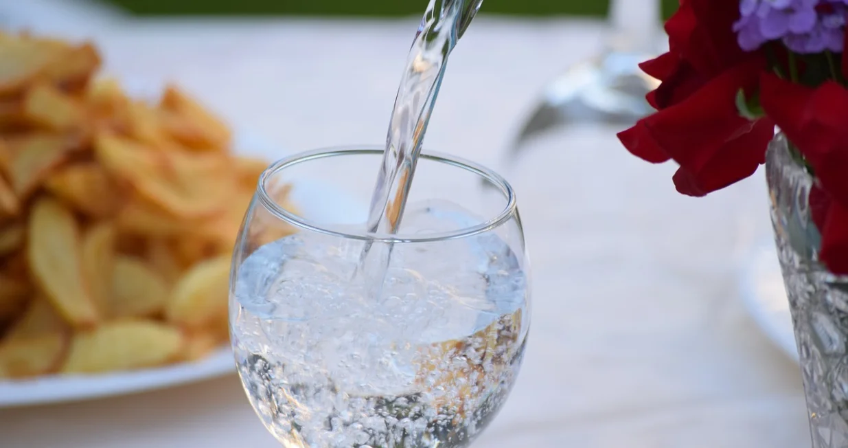 mineralna voda, kisela voda/Pixabay