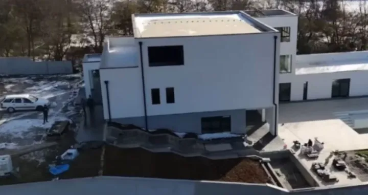 Luksuzna vila na Avali kod Beograd, vila pjevača iz BiH Mileta Kitića, Mile Kitić/Paparazzo Lov