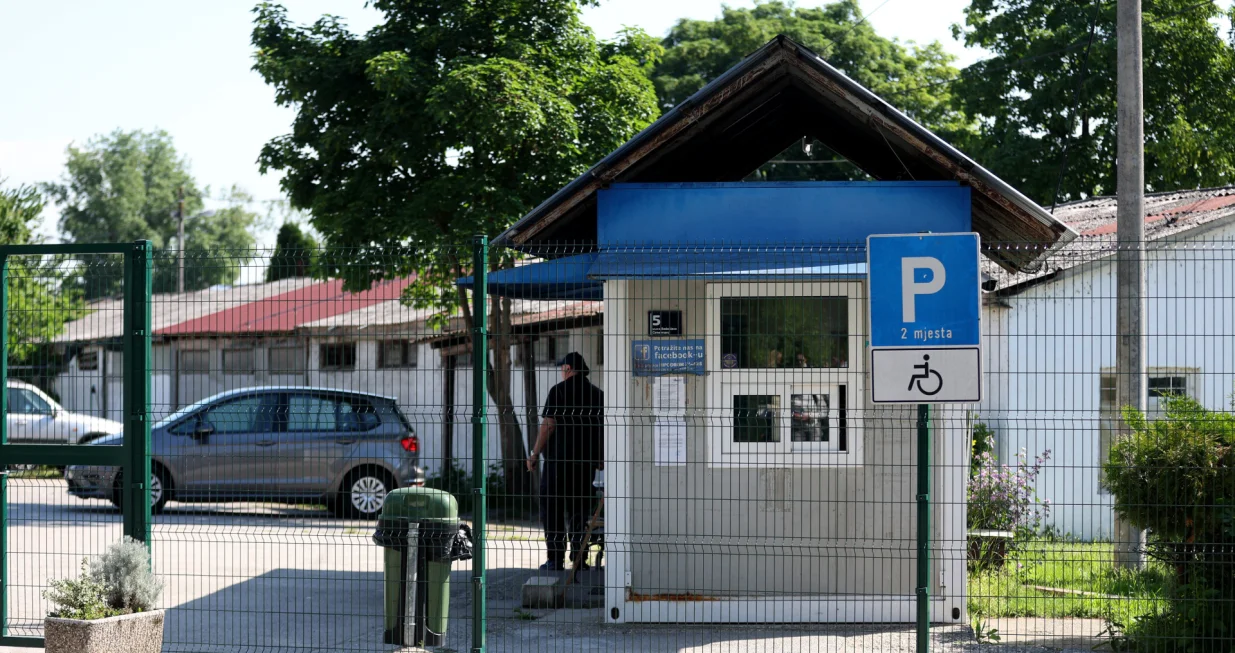 30.04.2025., Zagreb - Predstavnici medija ispred Hipodroma protiv čijeg je ravnatelja podnesena kaznena prijava Photo: Igor Kralj/PIXSELL/Igor Kralj/pixsell
