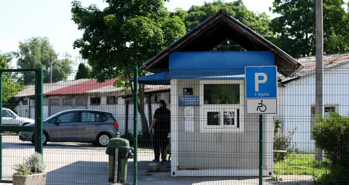 30.04.2025., Zagreb - Predstavnici medija ispred Hipodroma protiv čijeg je ravnatelja podnesena kaznena prijava Photo: Igor Kralj/PIXSELL/Igor Kralj/pixsell