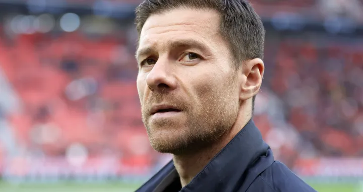 epa10290158 Leverkusen's head coach Xabi Alonso reacts before the German Bundesliga soccer match between Bayer 04 Leverkusen and Union Berlin in Leverkusen, Germany, 06 November 2022. EPA/RONALD WITTEK CONDITIONS - ATTENTION: The DFL regulations prohibit any use of photographs as image sequences and/or quasi-video.