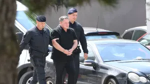 30.04.2025., Cakovec - Privodjenje svecenika u Drzavno odvjetnistvo u Cakovcu zbog sumnje u spolno uznemiravanja mladica te im za to nudio novvac. Photo: Vjeran Zganec Rogulja/PIXSELL/Vjeran Zganec Rogulja/pixsell