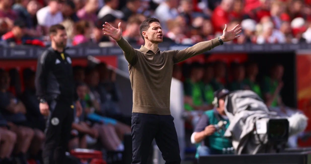 Xabi Alonso (FOTO: REUTERS/Thilo Schmuelgen DFL)