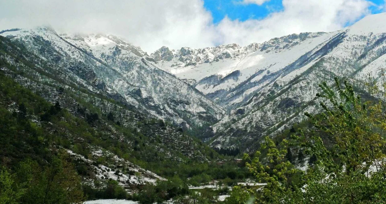 Snijeg se polako topi na Vlašiću/Samir Behlić Behla