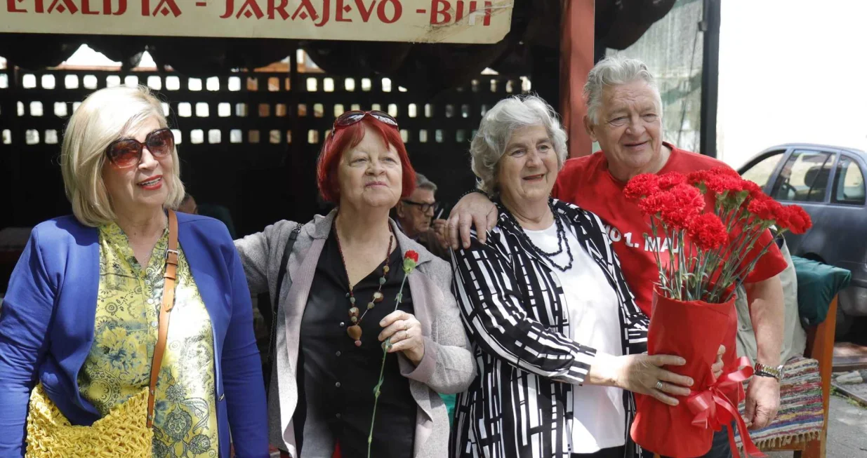 kafana šetalište 1 maj/Senad Gubelić 