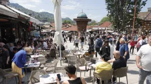 Grad je pun turista/Senad Gubelić/Senad Gubelić