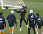 Soccer Football - LaLiga - Real Madrid Training - Ciudad Real Madrid, Valdebebas, Madrid, Spain - April 4, 2025 Real Madrid's Rodrygo and Antonio Rudiger during training REUTERS/Juan Medina