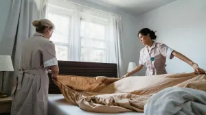 Provjerene taktike sobarica za brzo i učinkovito čišćenje hotelskih soba mogu se lako primijeniti i u kućanstvu/Pexels