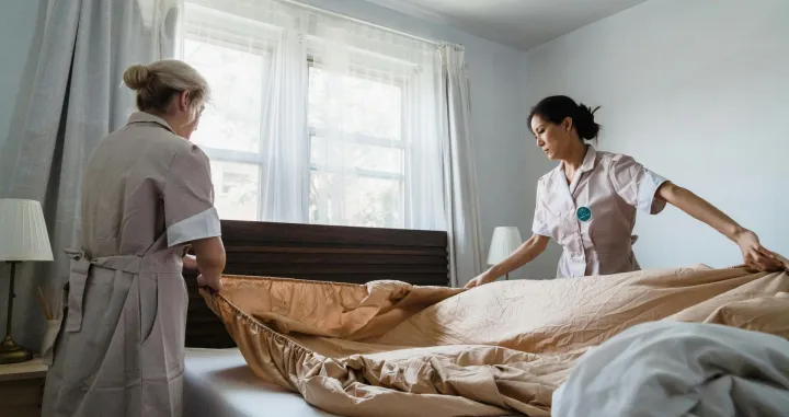 Provjerene taktike sobarica za brzo i učinkovito čišćenje hotelskih soba mogu se lako primijeniti i u kućanstvu/Pexels