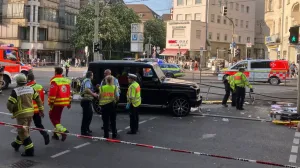 stuttgart, njemačka, autom uletio u ljude, mercedes/Screenshot