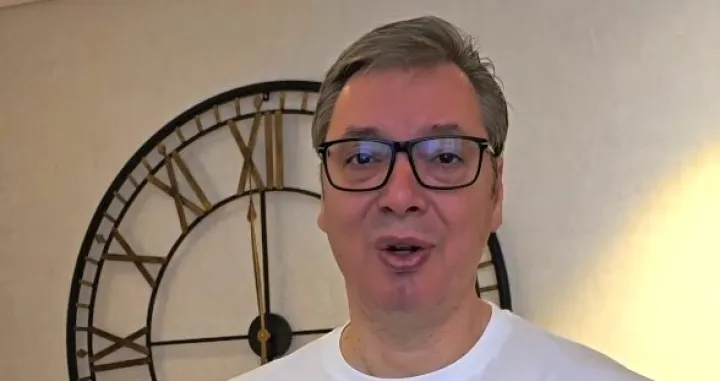 Aleksandar Vučić u majici "I ja sam Ćaci"/Screenshot